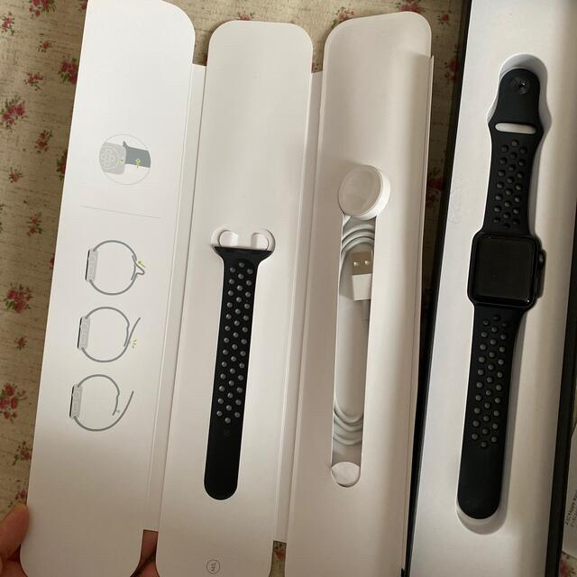 Apple Watch(アップルウォッチ)のApple Watch NIKE Series 3 GPS 38mm   レディースのファッション小物(腕時計)の商品写真