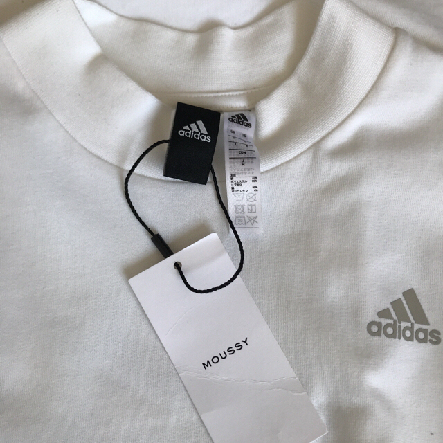 adidas(アディダス)の【新品・未使用】adidas ✖MOUSSY 長袖ロングUVTシャツ レディースのトップス(Tシャツ(長袖/七分))の商品写真