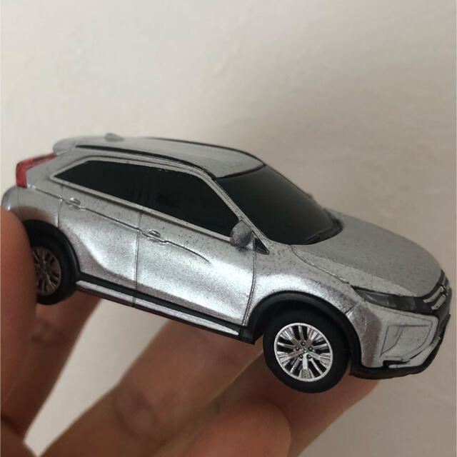 三菱(ミツビシ)の三菱ミニカー　ECLIPSE CROSS ライト付き エンタメ/ホビーのおもちゃ/ぬいぐるみ(ミニカー)の商品写真