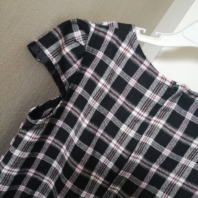 女の子　半袖チェックワンピース　サイズ120 キッズ/ベビー/マタニティのキッズ服女の子用(90cm~)(ワンピース)の商品写真