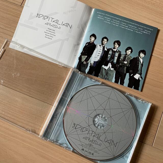 嵐(アラシ)のTHE DIGITALIAN 通常盤 エンタメ/ホビーのCD(ポップス/ロック(邦楽))の商品写真