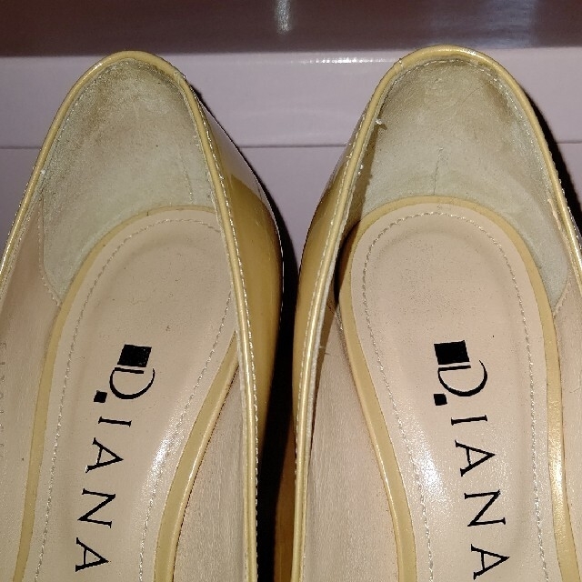 DIANA(ダイアナ)のDIANA パンプス 22cm ベージュ レディースの靴/シューズ(ハイヒール/パンプス)の商品写真