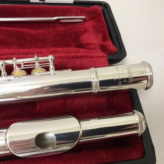 【極美品】ヤマハフルート YFL-211S Eメカ付き 楽器の管楽器(フルート)の商品写真