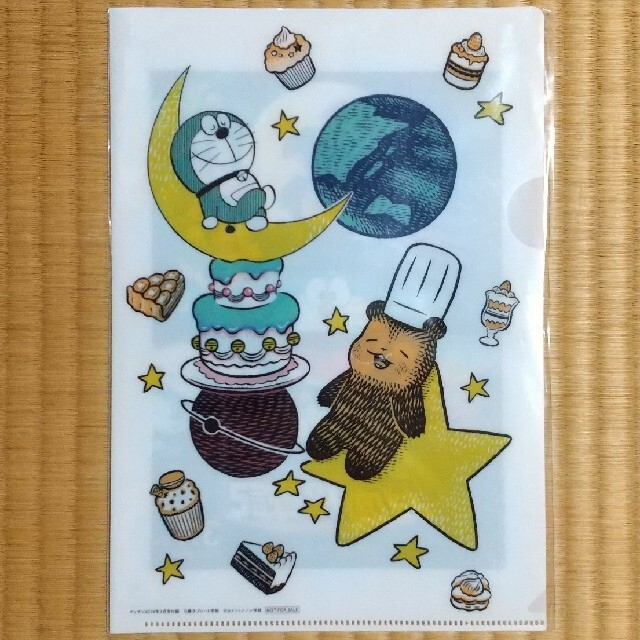 小学館(ショウガクカン)のドラえもん＆こぐまのケーキ屋さん コラボクリアファイル【未使用、非売品】 エンタメ/ホビーのアニメグッズ(クリアファイル)の商品写真