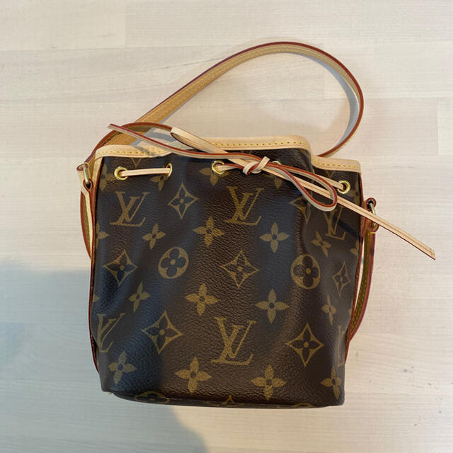 LOUIS VUITTON(ルイヴィトン)のルイヴィトン ナノノエ 即日・翌日発送 レディースのバッグ(ショルダーバッグ)の商品写真