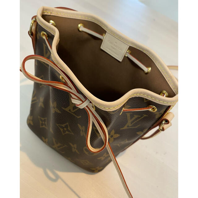 LOUIS VUITTON(ルイヴィトン)のルイヴィトン ナノノエ 即日・翌日発送 レディースのバッグ(ショルダーバッグ)の商品写真