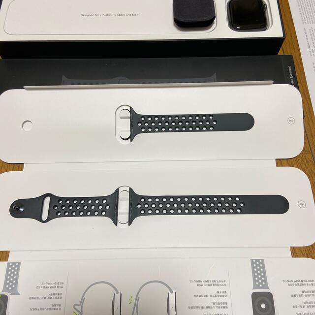 Apple Watch(アップルウォッチ)の再出品　apple watch シリーズ4 Nike 44ミリセルラー　中古 メンズの時計(腕時計(デジタル))の商品写真