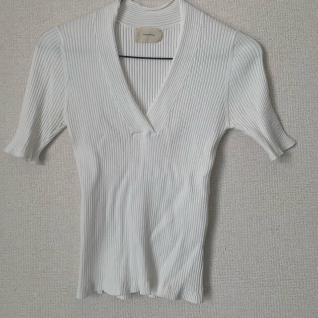 TODAYFUL(トゥデイフル)のtodayful トゥデイフル Cross Vneck Knit  レディースのトップス(Tシャツ(半袖/袖なし))の商品写真