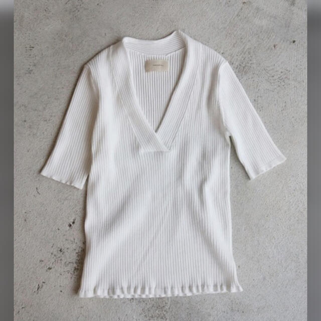 TODAYFUL(トゥデイフル)のtodayful トゥデイフル Cross Vneck Knit  レディースのトップス(Tシャツ(半袖/袖なし))の商品写真