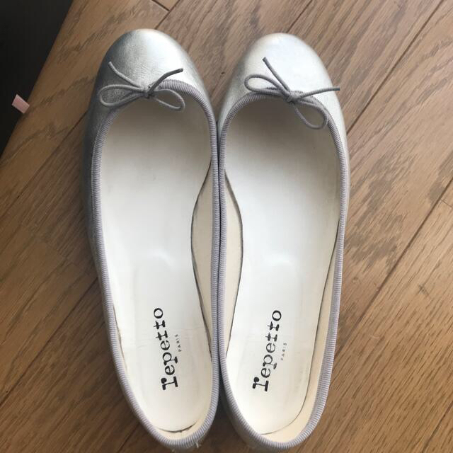 repetto(レペット)のレペット　バレーシューズ　シルバー　39.5 箱あり レディースの靴/シューズ(バレエシューズ)の商品写真