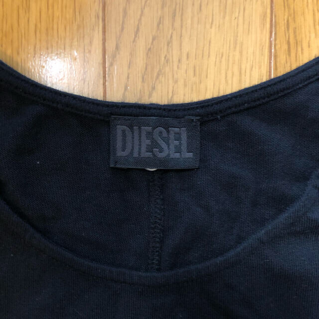 DIESEL(ディーゼル)のDIESEL 半袖　ブラック　ディーゼル レディースのトップス(Tシャツ(半袖/袖なし))の商品写真