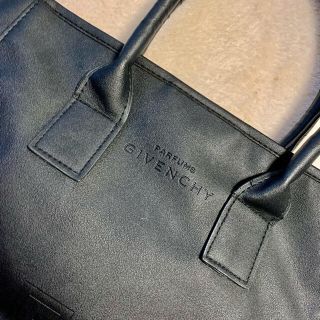 ジバンシィ(GIVENCHY)のGivenchy シバンシーショルダーバックPu レザー(ショルダーバッグ)