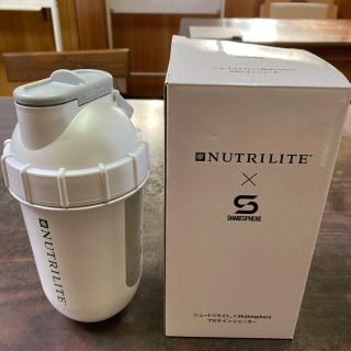 アムウェイ(Amway)のシェイカー NUTRILITE×SHAKESPHERE 白(タンブラー)