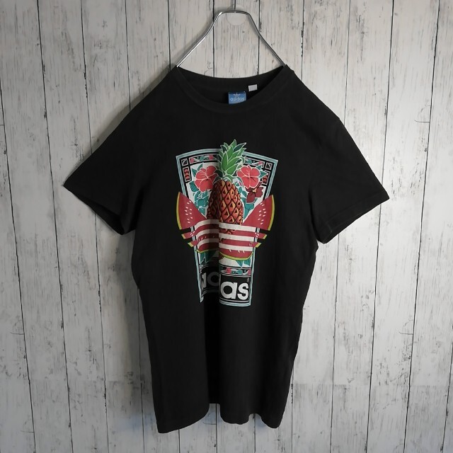 adidas(アディダス)の【90s 古着】アディダス　ボックスロゴ　トロピカル柄　クルーネックTシャツ メンズのトップス(Tシャツ/カットソー(半袖/袖なし))の商品写真