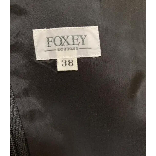 FOXEY(フォクシー)の美品！フォクシー シルク100% 美シルエットブラックワンピース レディースのワンピース(ひざ丈ワンピース)の商品写真