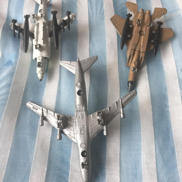 飛行機 戦闘機  14機まとめて エンタメ/ホビーのおもちゃ/ぬいぐるみ(キャラクターグッズ)の商品写真