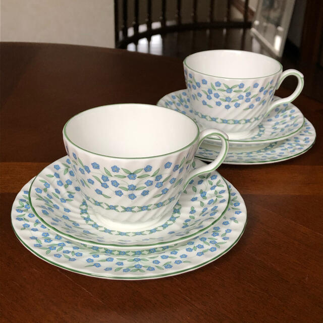 Aynsley China(エインズレイ)の【レア美品】エインズレイ★勿忘草★トリオ　ペア インテリア/住まい/日用品のキッチン/食器(食器)の商品写真