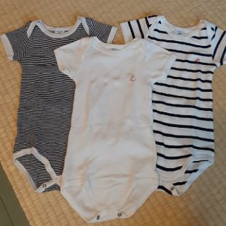 プチバトー(PETIT BATEAU)の【PETIT BATEAU】半袖ロンパース3枚セット(肌着/下着)