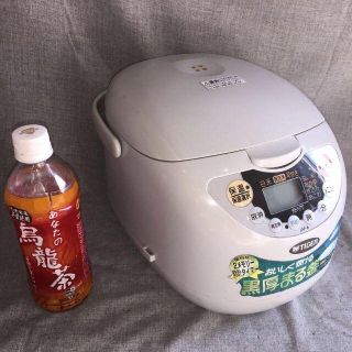 タイガーマホウビン(TIGER)の5.5合 黒厚まる釜 マイコン炊飯ジャー 炊きたて JAF-A100 タイガー(炊飯器)