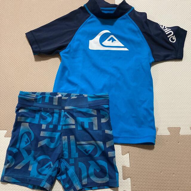 QUIKSILVER(クイックシルバー)のラッシュガードと水着セット　男の子 キッズ/ベビー/マタニティのキッズ服男の子用(90cm~)(水着)の商品写真