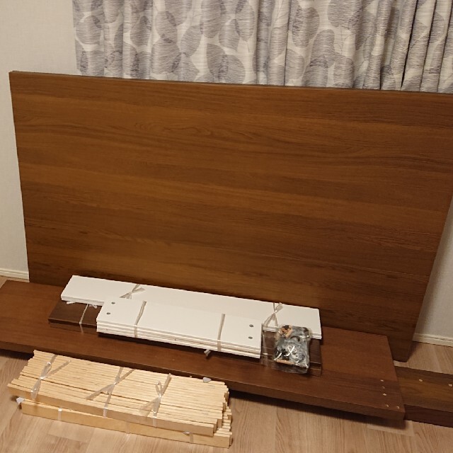 IKEA MALM ダブルベッド フレーム+マットレス インテリア/住まい/日用品のベッド/マットレス(ダブルベッド)の商品写真