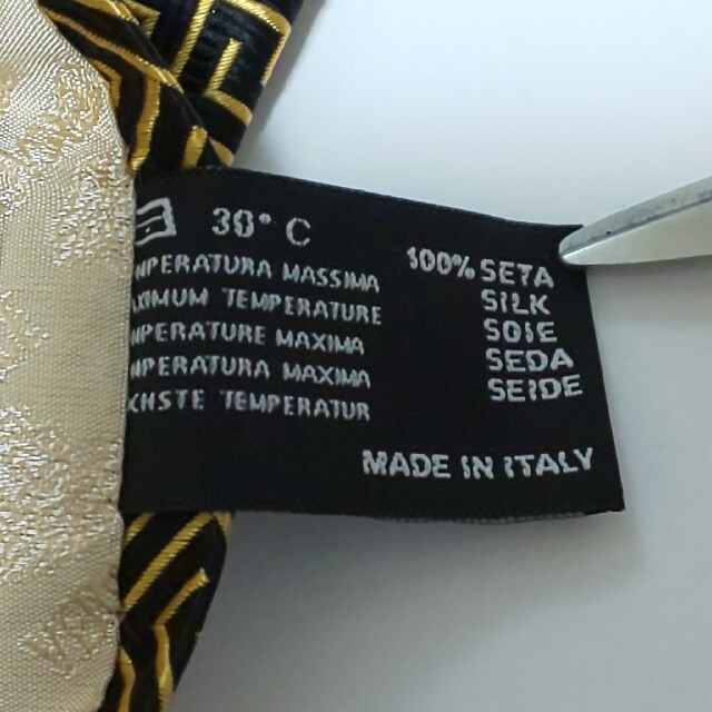 VERSACE(ヴェルサーチ)の【新品同様】VERSACE 最高級シルク ビンテージ ネクタイ バロック柄 メンズのファッション小物(ネクタイ)の商品写真