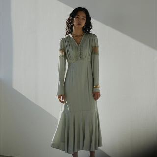 アメリヴィンテージ(Ameri VINTAGE)のAmeri VINTAGE FLARE SATIN DRESS(ロングワンピース/マキシワンピース)