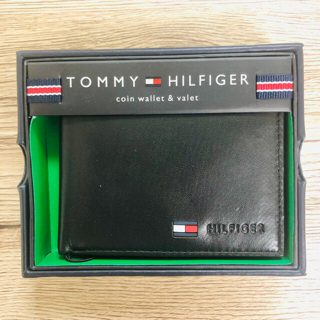 TOMMY HILFIGER(トミーヒルフィガー)の【新品】Tommy Hilfiger 二つ折り財布 メンズのファッション小物(折り財布)の商品写真