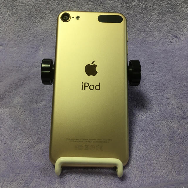 iPod touch(アイポッドタッチ)の4 iPod touch 第6世代ゴールド（16GB）送料無料 スマホ/家電/カメラのオーディオ機器(ポータブルプレーヤー)の商品写真