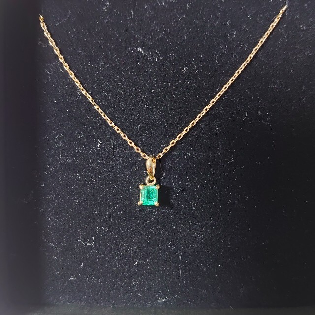Jewelryrise　エメラルドペンダントトップ(チェーン無し) レディースのアクセサリー(ネックレス)の商品写真