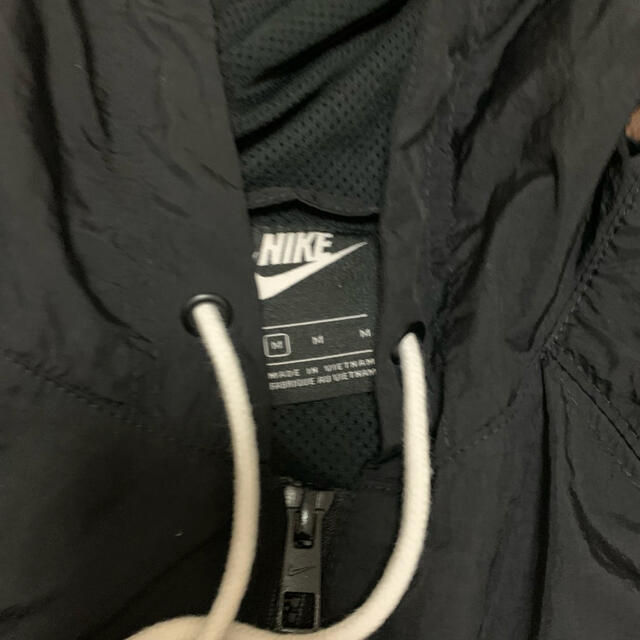 NIKE(ナイキ)のNIKE マウンテンパーカー メンズのジャケット/アウター(マウンテンパーカー)の商品写真
