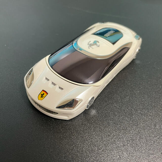 フェラーリ ガラケー　ミニカー　模型　白