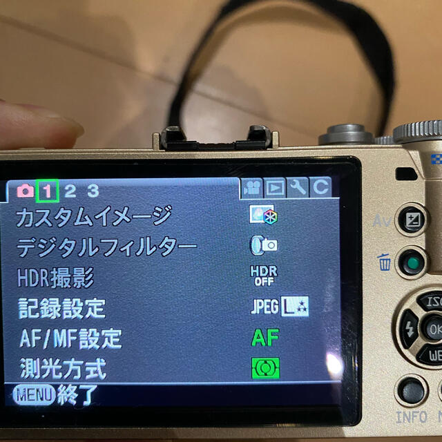 PENTAX(ペンタックス)の【りほ様専用】PENTAX Q−S1 Q-S1 ボディ GOLD/CREAM スマホ/家電/カメラのカメラ(デジタル一眼)の商品写真