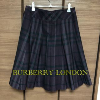 バーバリー(BURBERRY)のBURBERRY LONDONフレアスカート　訳あり(ひざ丈スカート)