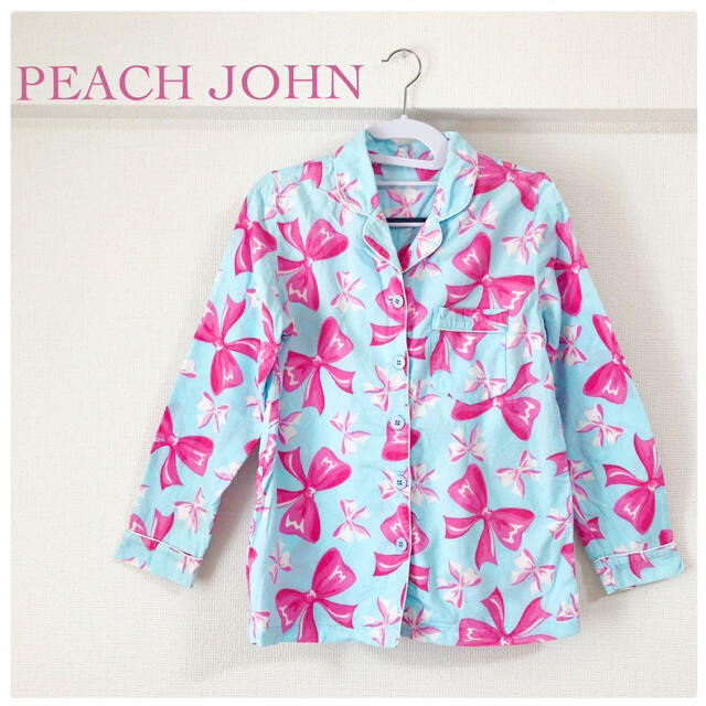 PEACH JOHN(ピーチジョン)のPEACH JOHN ピーチジョン リボン柄パジャマ レディースのルームウェア/パジャマ(パジャマ)の商品写真