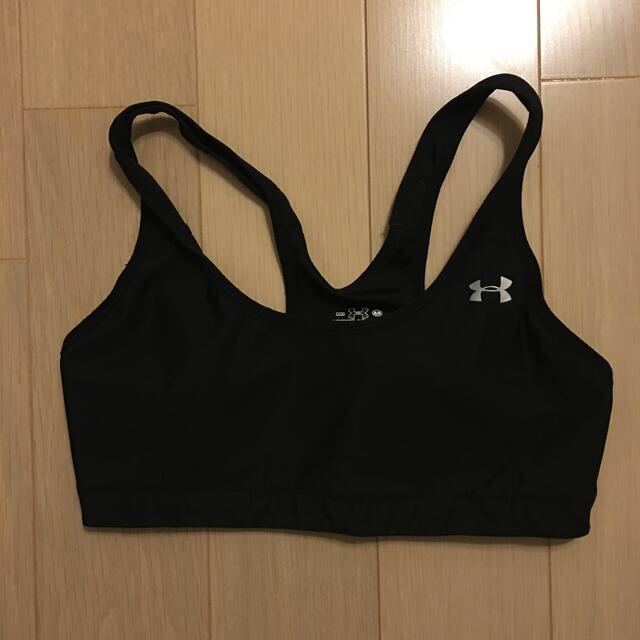 UNDER ARMOUR(アンダーアーマー)のアンダーアーマー　スポーツブラ スポーツ/アウトドアのトレーニング/エクササイズ(トレーニング用品)の商品写真