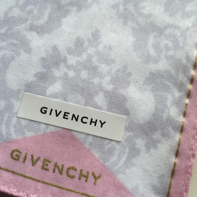 GIVENCHY(ジバンシィ)のGIVENCHY✨新品 ハンカチ レディースのファッション小物(ハンカチ)の商品写真