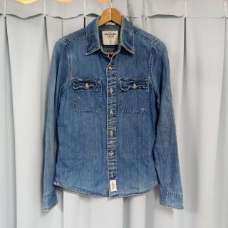 アバクロンビーアンドフィッチ(Abercrombie&Fitch)のアバクロ　デニムシャツ　Sサイズ(シャツ)