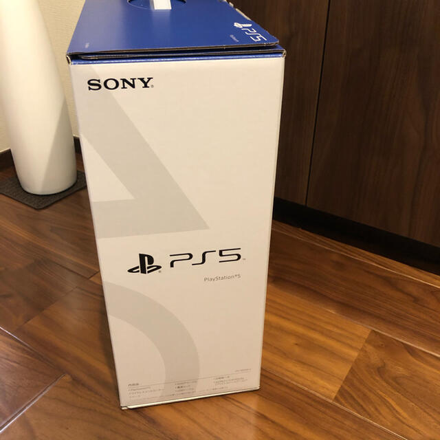 PlayStation4(プレイステーション4)のPS5　本体　プレイステーション5　PlayStation5 エンタメ/ホビーのゲームソフト/ゲーム機本体(家庭用ゲーム機本体)の商品写真