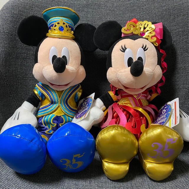 Disney(ディズニー)のミッキーミニー　35周年限定　ぬいぐるみ エンタメ/ホビーのおもちゃ/ぬいぐるみ(キャラクターグッズ)の商品写真