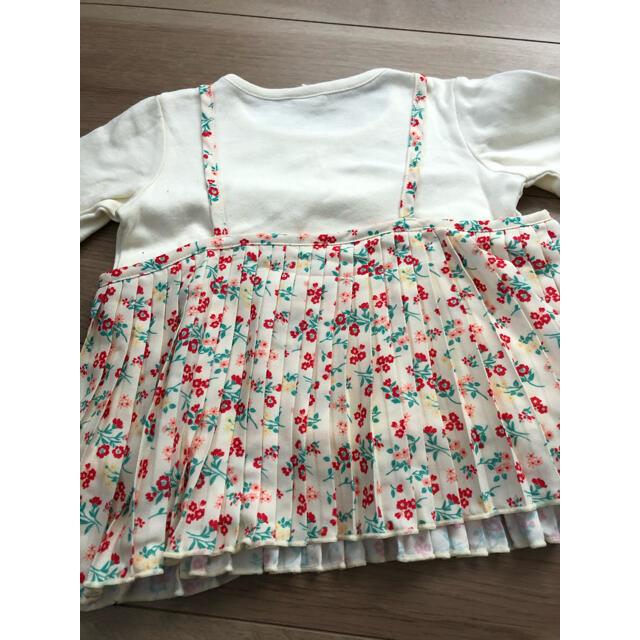 女の子　９０　長袖カットソー キッズ/ベビー/マタニティのキッズ服女の子用(90cm~)(Tシャツ/カットソー)の商品写真