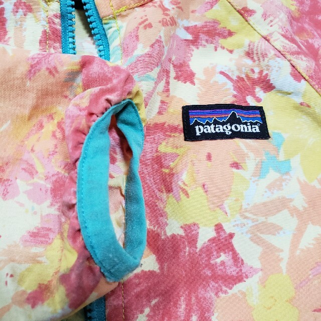 patagonia(パタゴニア)のパタゴニア　パーカー　80㎝ キッズ/ベビー/マタニティのベビー服(~85cm)(ジャケット/コート)の商品写真