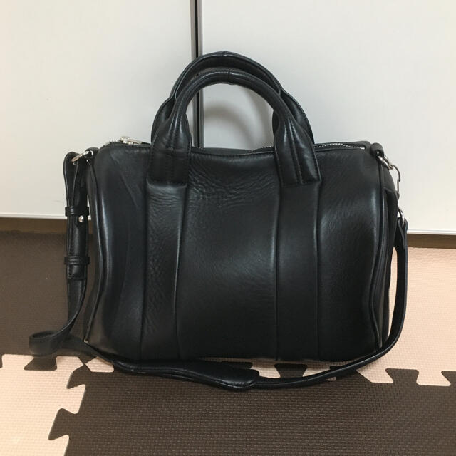 Alexander Wang(アレキサンダーワン)の《新品》アレキサンダーワン　バッグ　本日限定価格 レディースのバッグ(ショルダーバッグ)の商品写真