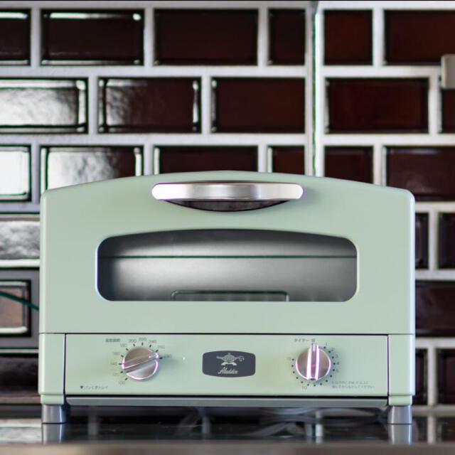 アラジン グラファイトトースター【2枚焼】（グリーン） スマホ/家電/カメラの調理家電(調理機器)の商品写真