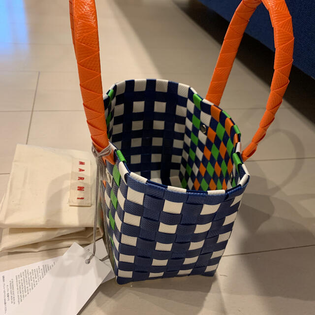 Marni(マルニ)のマルニ　キッズ　マイクロ　バスケット　バッグ レディースのバッグ(ハンドバッグ)の商品写真