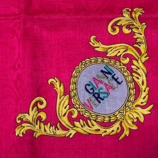 ジャンニヴェルサーチ(Gianni Versace)の《未使用》GIANNI VERSACE ハンカチ(ハンカチ)