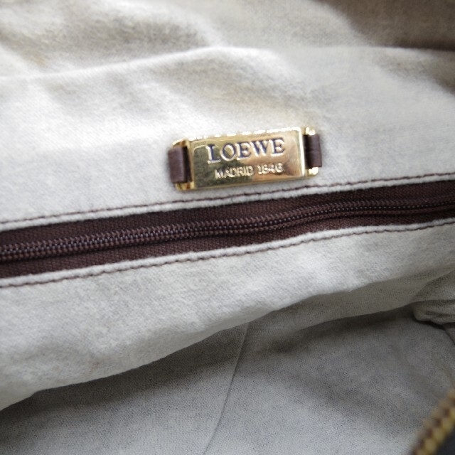 LOEWE(ロエベ)の≪美品≫ロエベ LOEWE ロゴ ショルダーバッグ 黒 ブラック レディースのバッグ(ショルダーバッグ)の商品写真