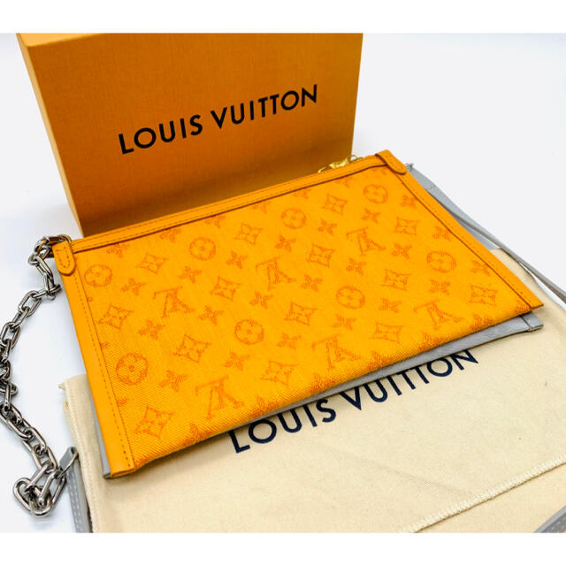 LOUIS VUITTON(ルイヴィトン)の⭐️ 極美品 ルイ・ヴィトン ホワイト モノグラム ショルダーバッグ メンズのバッグ(ショルダーバッグ)の商品写真