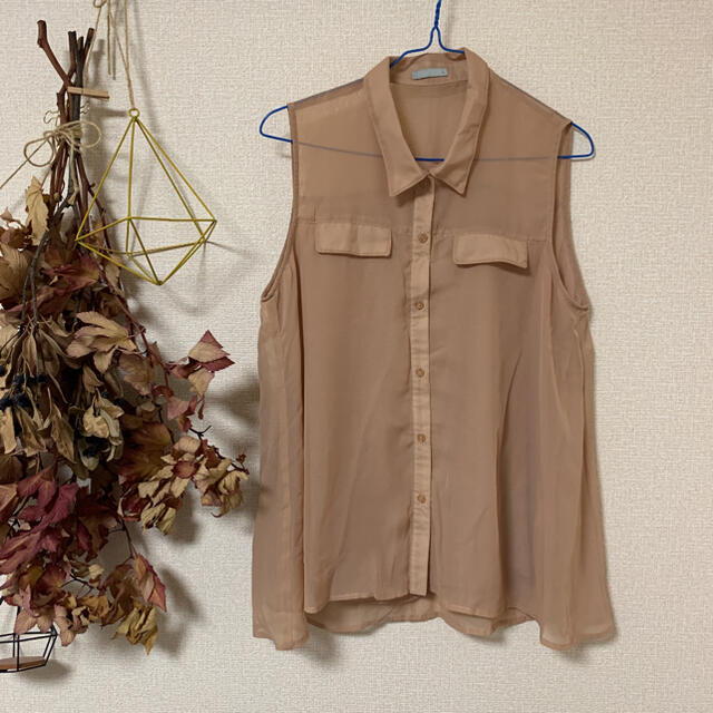 GU(ジーユー)のブラウス　シンプル　シャツ　春服 レディースのトップス(シャツ/ブラウス(半袖/袖なし))の商品写真