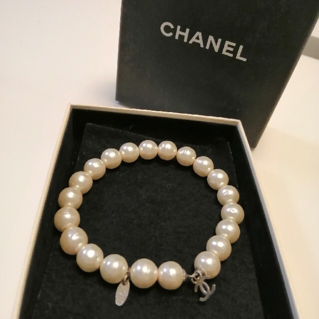 CHANEL(シャネル)のMACO様専用 レディースのアクセサリー(ブレスレット/バングル)の商品写真